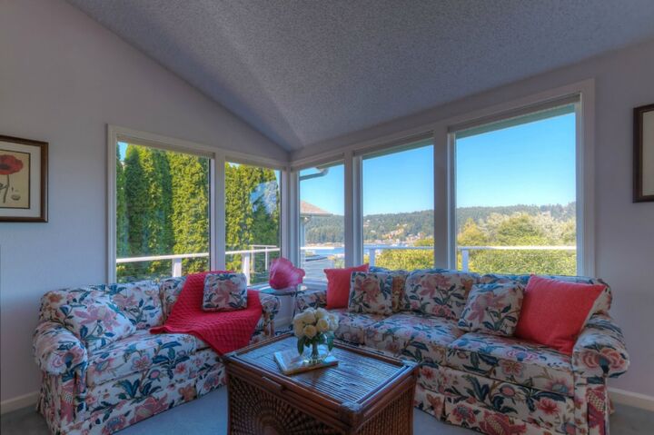 Property Photo: 8103 Bayridge Ave WA 98332