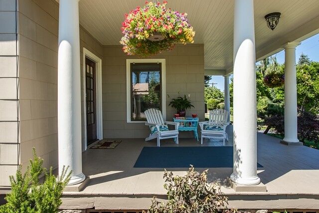 Property Photo:  216 Miller St  WA 98801 