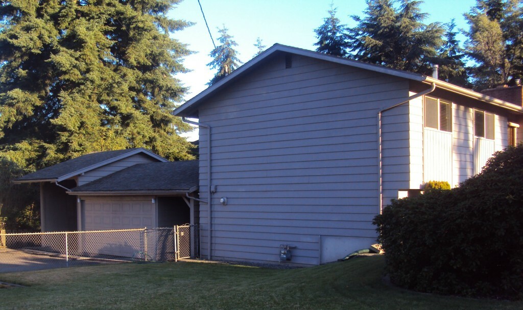 Property Photo:  12330 12 Dr SE  WA 98208 