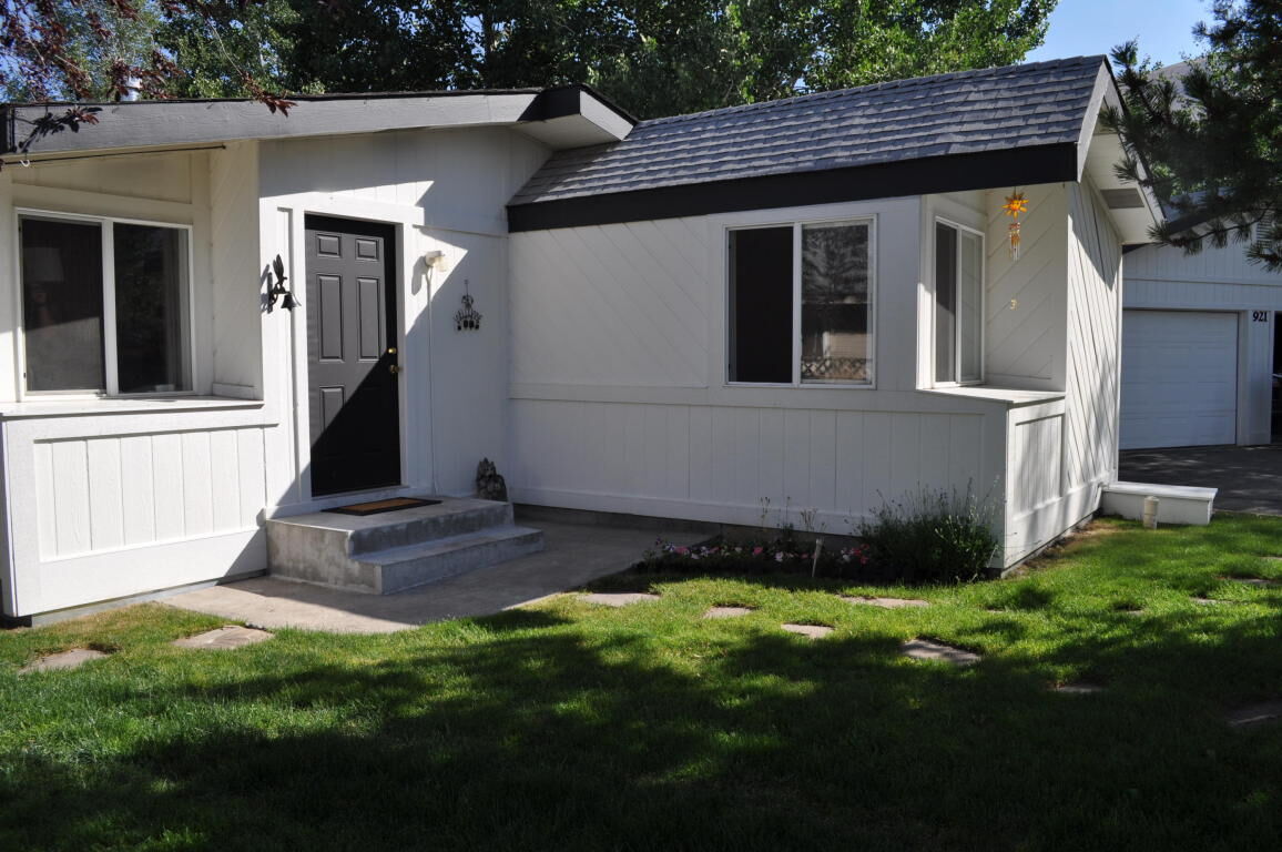 Property Photo: 921 Cherry Hill Dr ID 83333