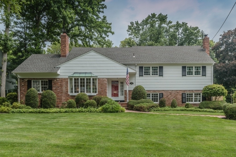 Property Photo: 771 Knollwood Terrace NJ 07090