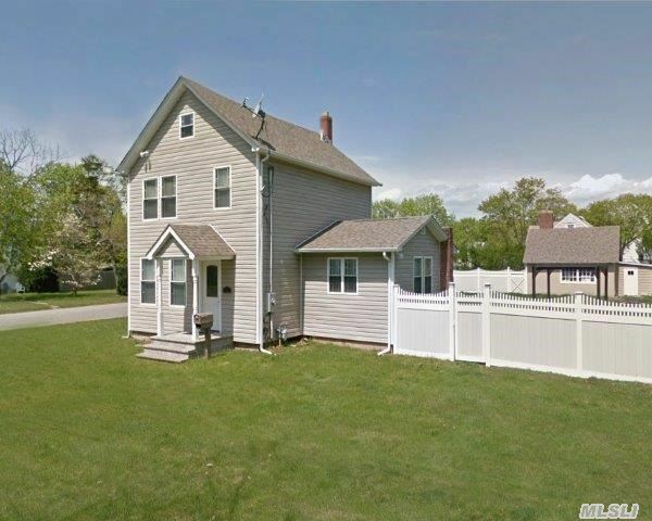 77 Vernon Street  Patchogue NY 11772 photo