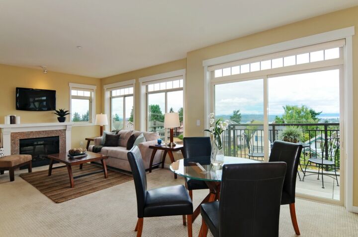 6015 Phinney Ave N 401  Seattle WA 98103 photo