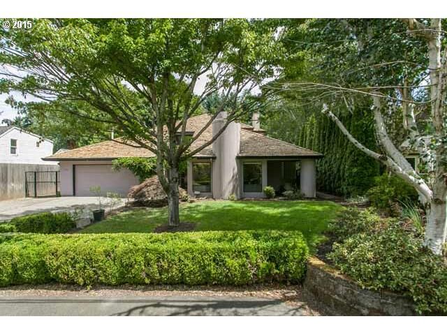 Property Photo: 11912 SW 25th Ave OR 97219