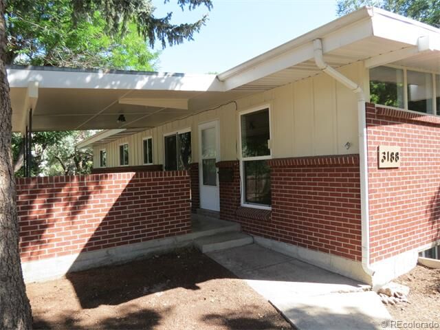 Property Photo: 3188 East Maplewood Avenue CO 80121