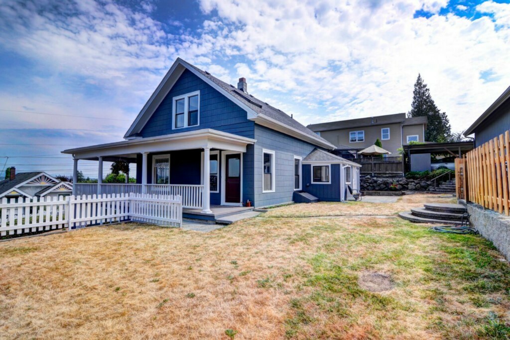 Property Photo: 9841 63rd Ave S WA 98118