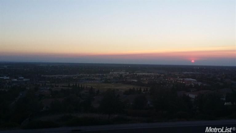 Property Photo:  494 Serpa Way  CA 95630 