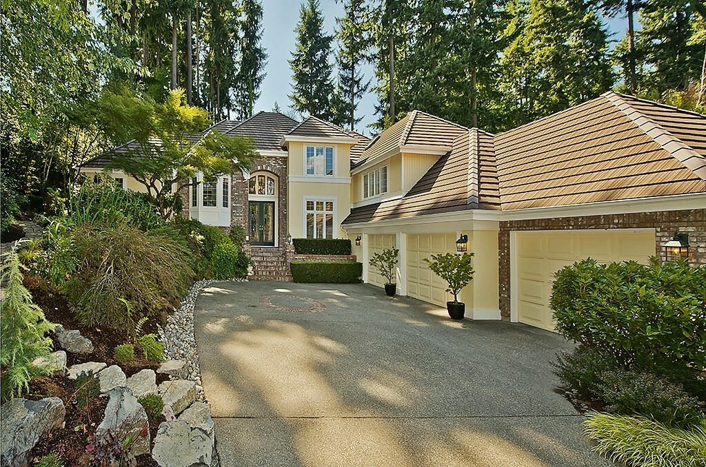 1665 100th Place SE  Bellevue WA 98004 photo