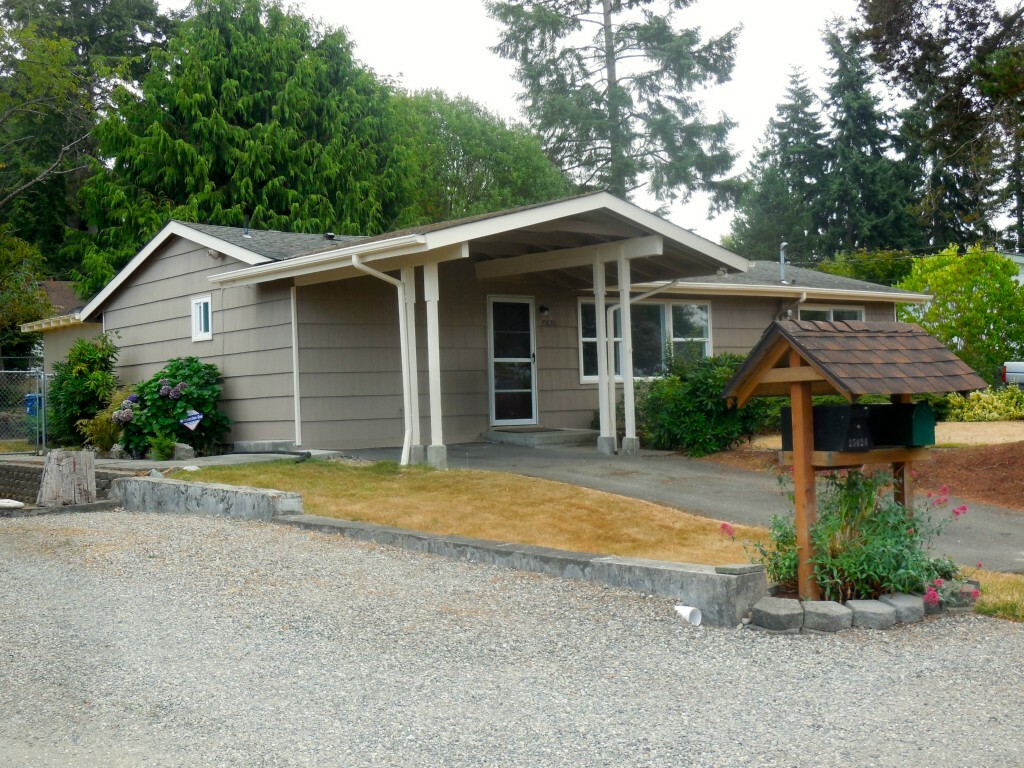 Property Photo:  25030 20th Ave S  WA 98032 