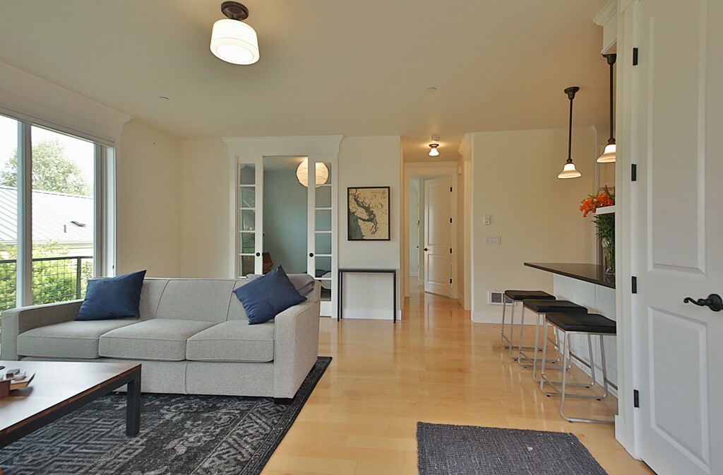 Property Photo: 225 Anthes Ave 202 WA 98260