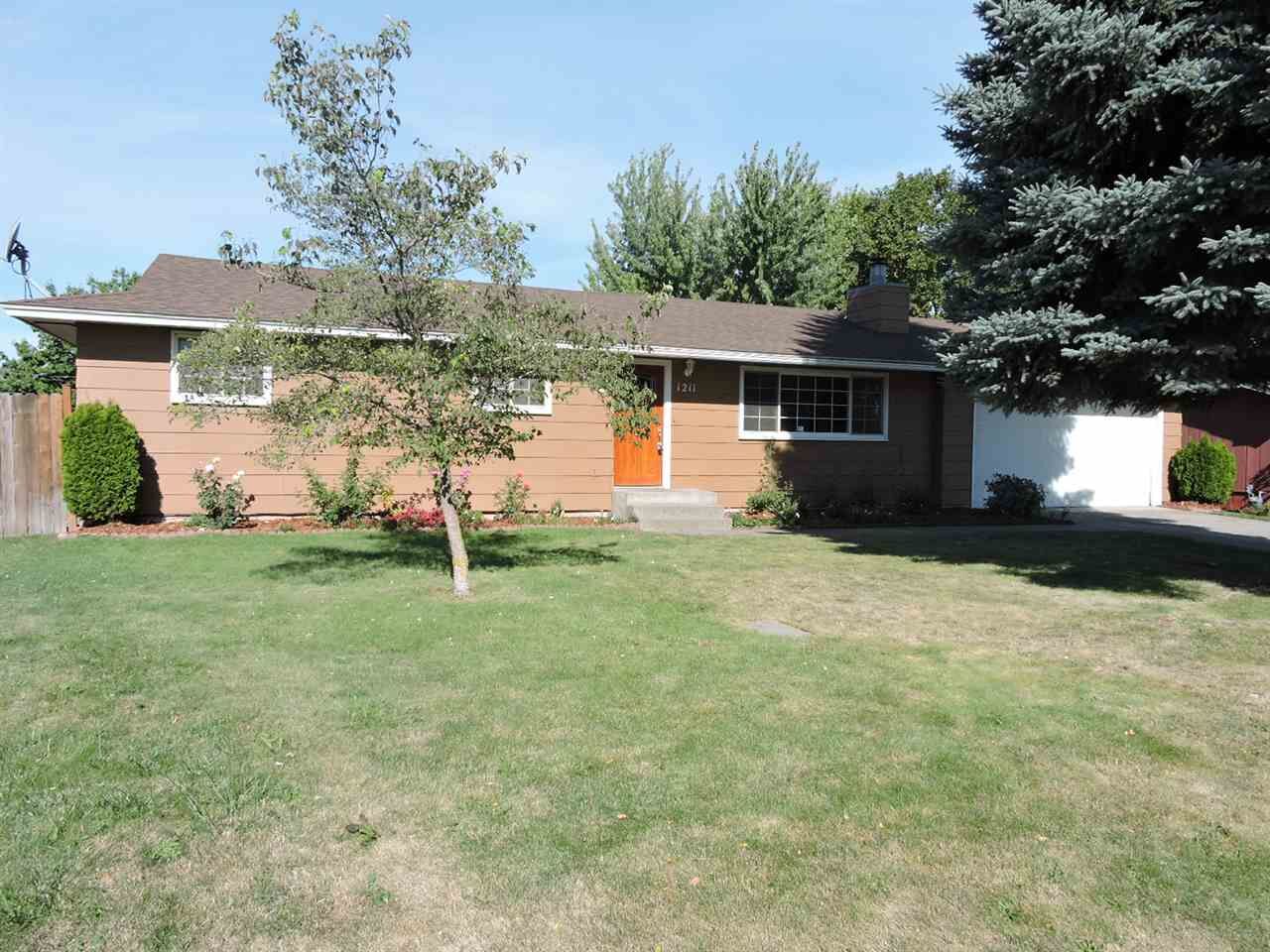 Property Photo: 1211 N Adams Rd WA 99216