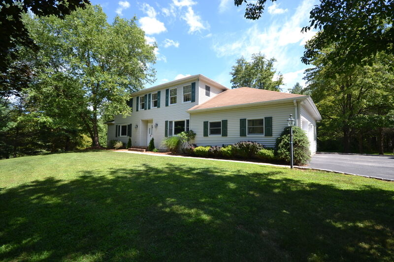Property Photo:  10 Roy Rd  NJ 07860 