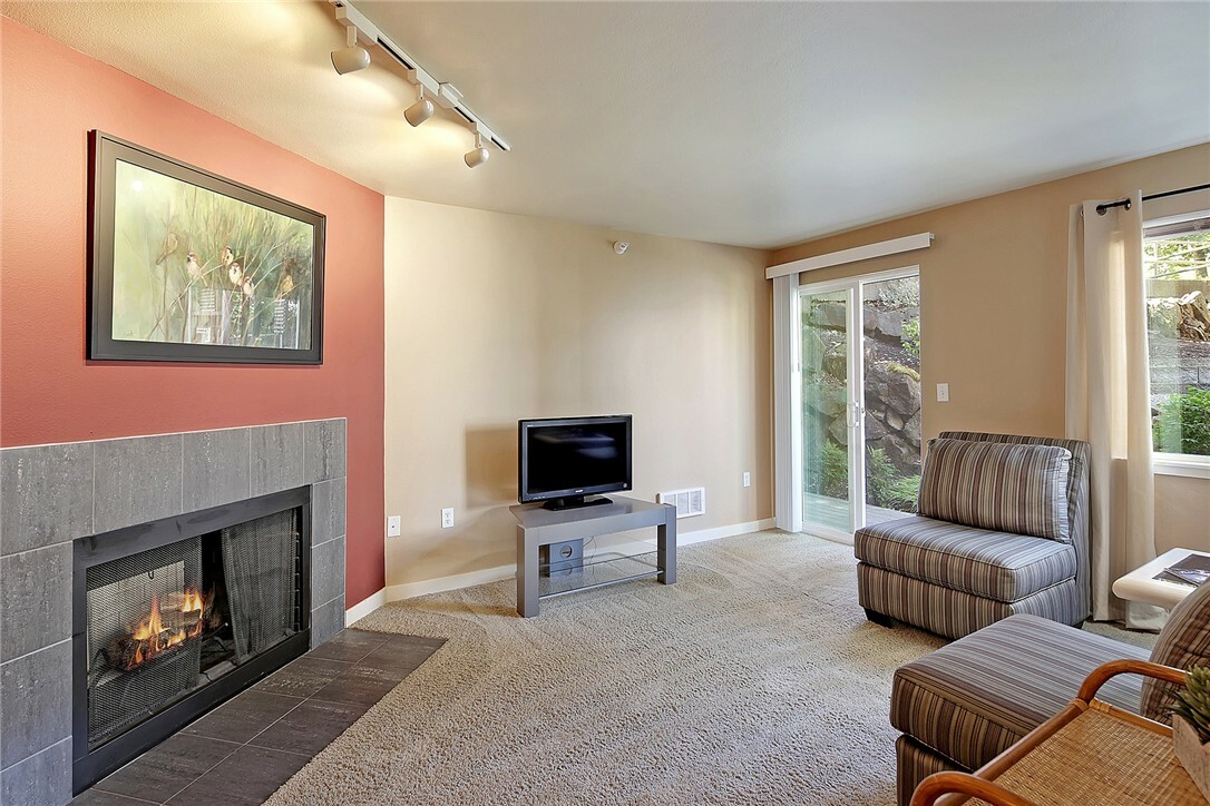 Property Photo: 700 Front St D102 WA 98027