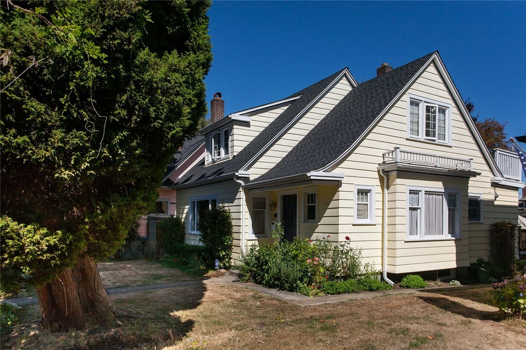 Property Photo:  715 N K St  WA 98403 