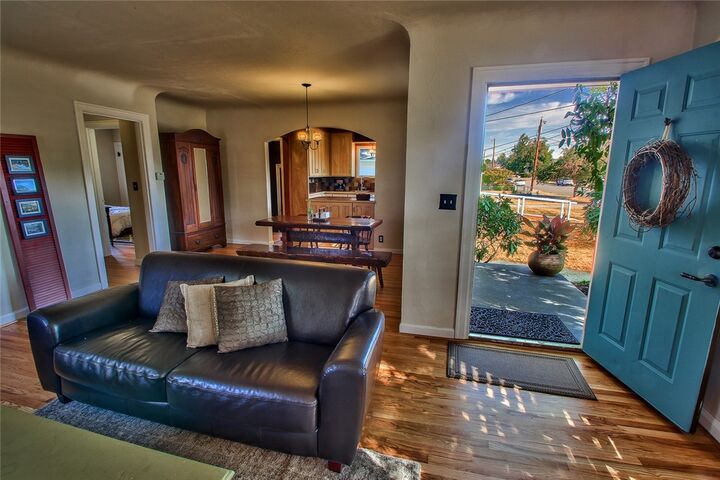 Property Photo:  1433 S 12th St  WA 98274 