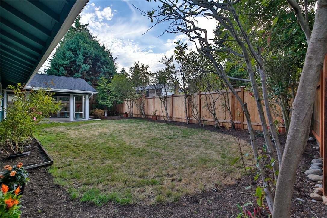 Property Photo:  15105 111th Ave NE  WA 98011 