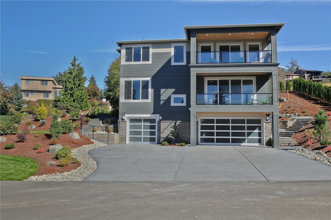 Property Photo:  8040 Cyrus Place  WA 98026 