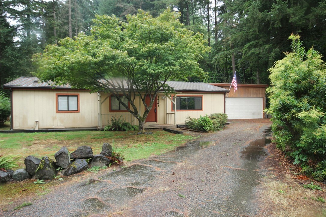 Property Photo:  14241 161st Ave SE  WA 98059 