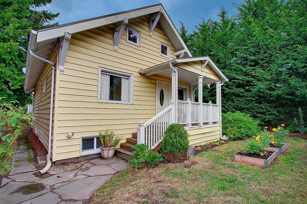 Property Photo:  352 NW 80th St  WA 98117 