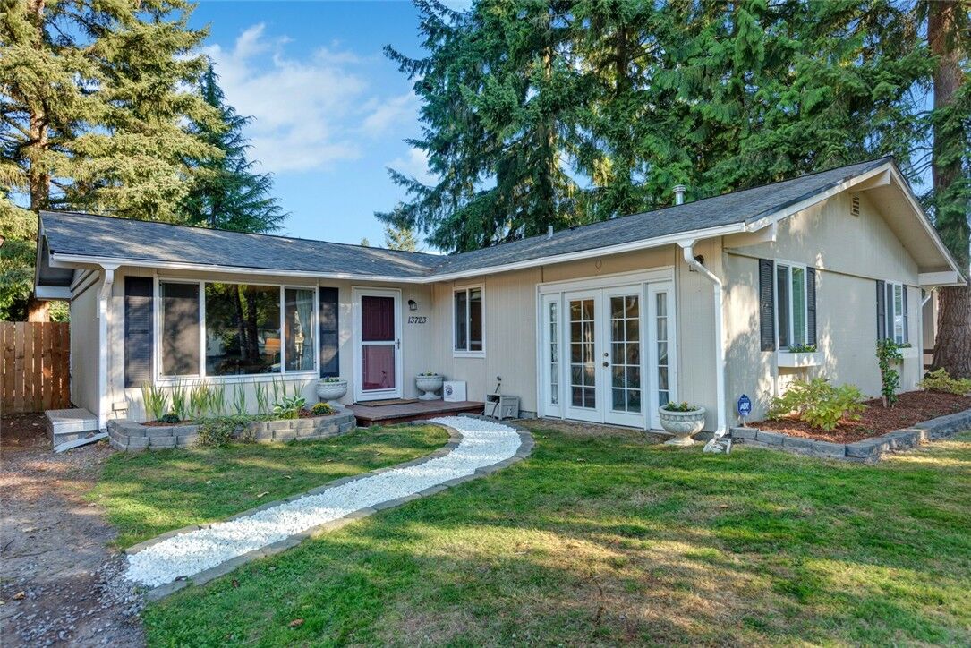 Property Photo: 13723 59th Ave SE WA 98208