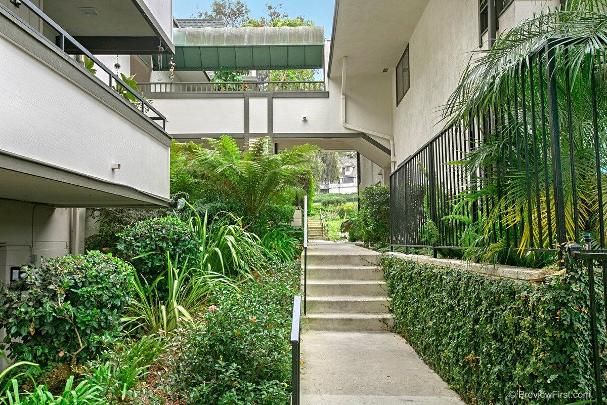 Property Photo:  2535 Navarra Drive B6  CA 92009 