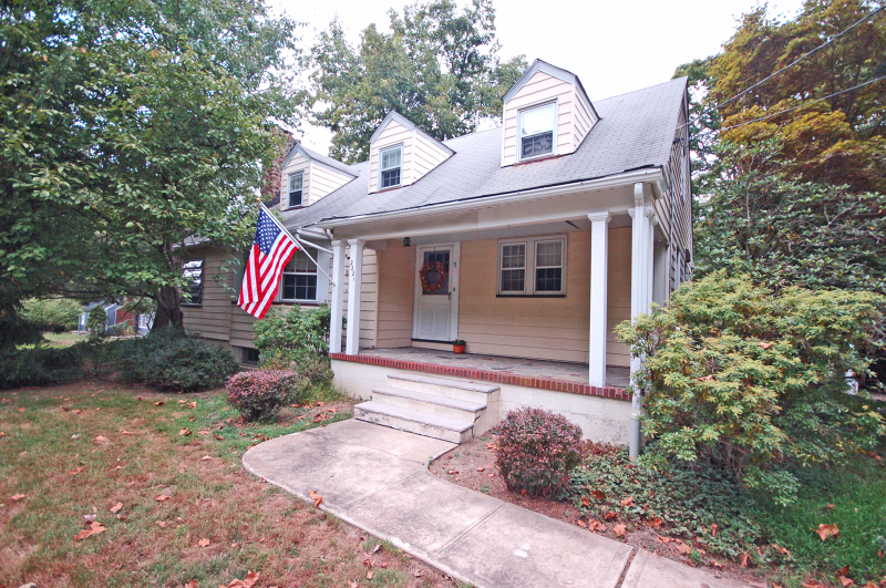 Property Photo: 2221 Brookside Dr NJ 08836