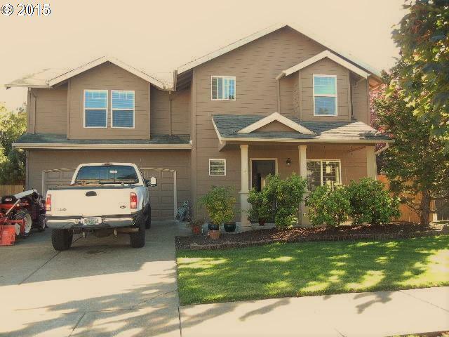 Property Photo: 1120 Alyssum Ave OR 97116