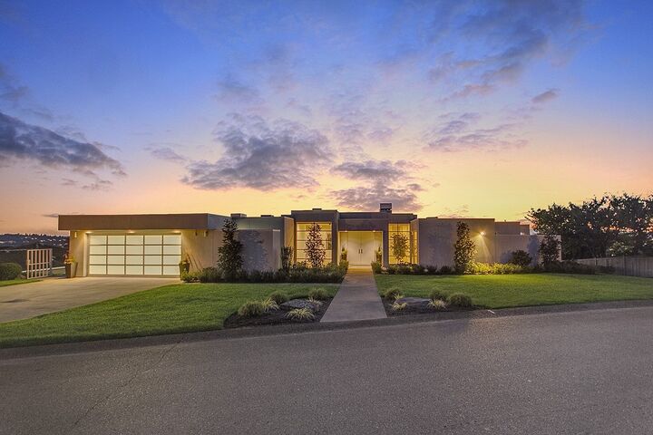 9357 Hilltop Rd  Bellevue WA 98004 photo