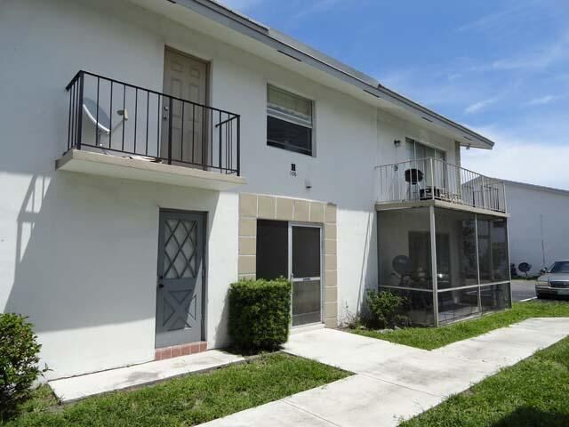 Property Photo:  106 SE 10th Street 102  FL 33441 