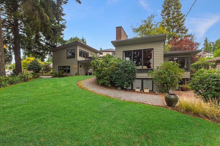 108 92nd Ave NE  Bellevue WA 98004 photo