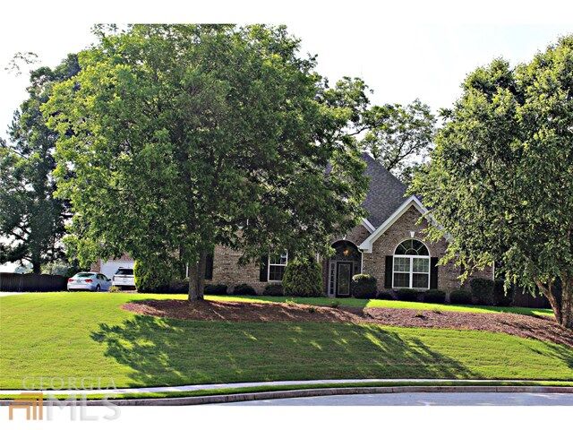 Property Photo:  828 Cedar Stream Ct  GA 30052 