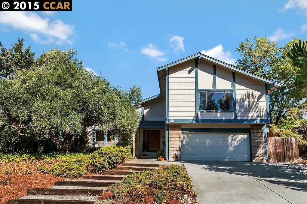 Property Photo:  820 El Capitan Dr  CA 94526 