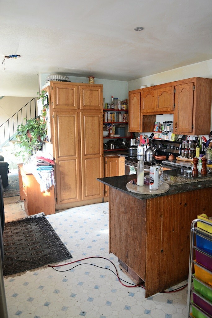 Property Photo: 608 212th St SW WA 98021