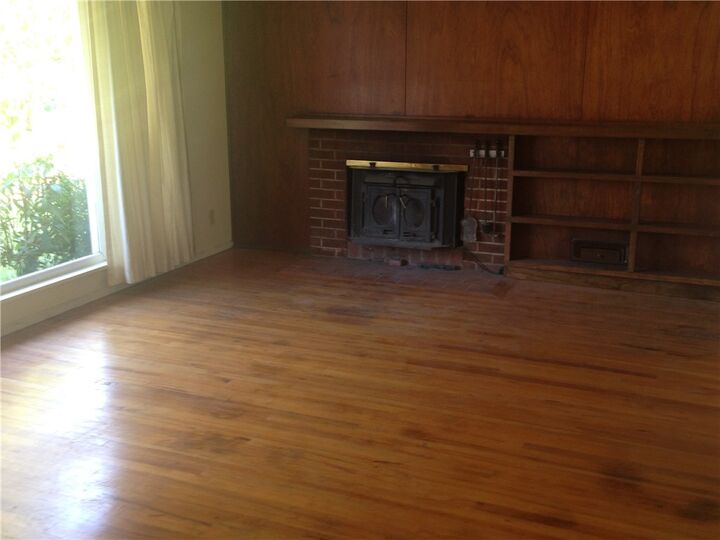 Property Photo:  1231 NE 169th St  WA 98155 