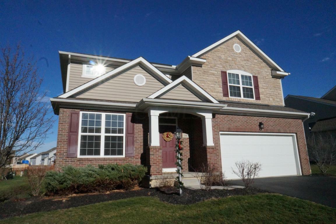 Property Photo:  184 Fox Glen Drive E  OH 43147 