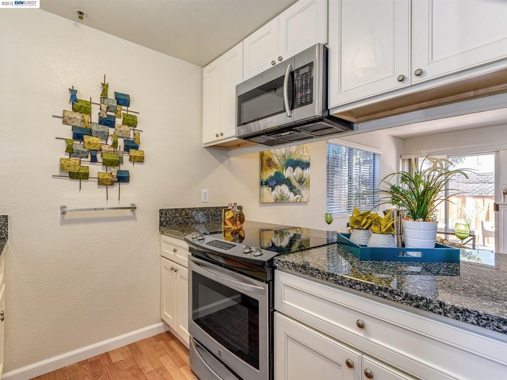 Property Photo:  260 Flint Ct 21  CA 94541 