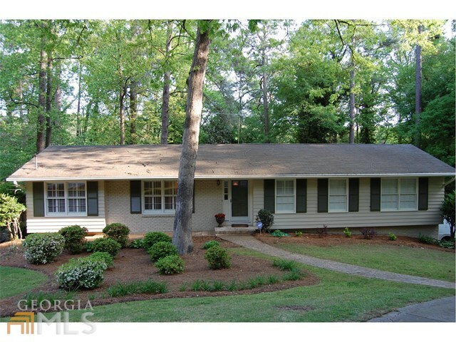 Property Photo: 4630 Canyon Creek Trl GA 30342