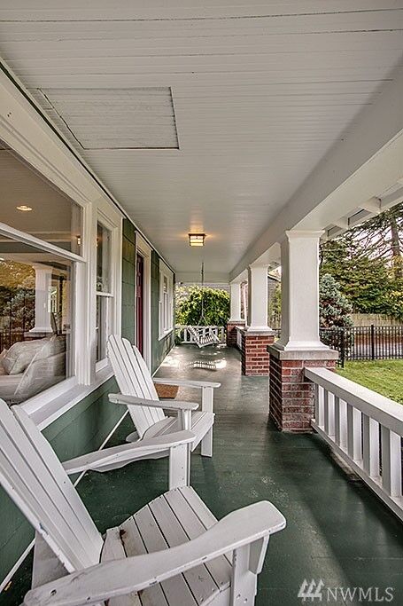 Property Photo: 15710 Greenwood Ave N WA 98133