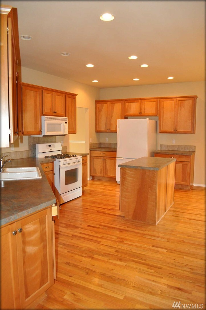 Property Photo: 17193 River Rock Rd WA 98274