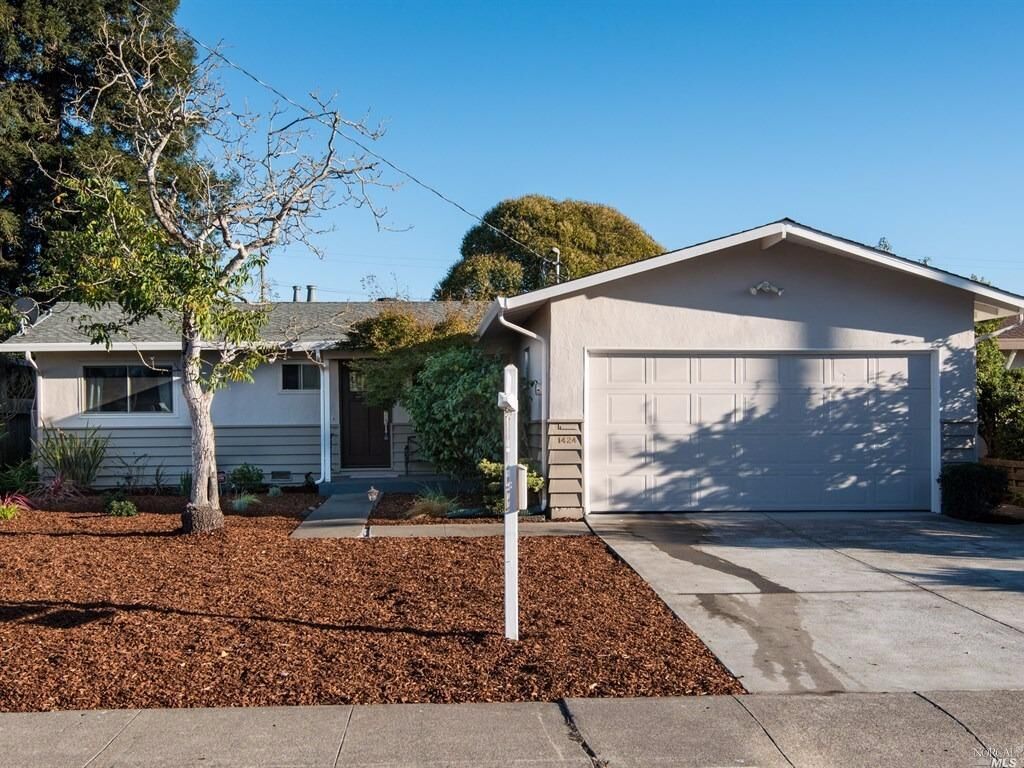Property Photo: 1424 Weaverly Drive CA 94954