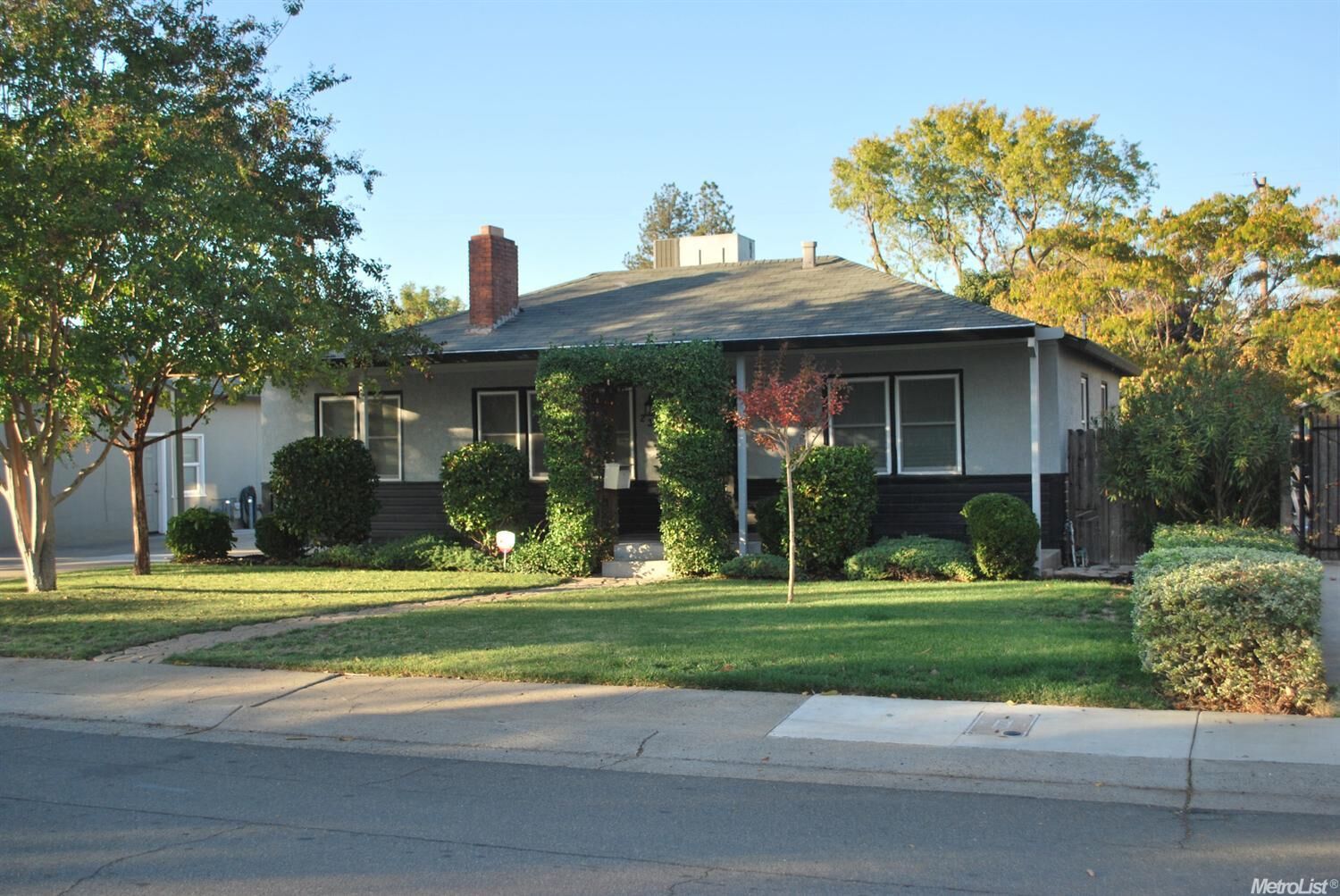 Property Photo: 2341 Knight Way CA 95822