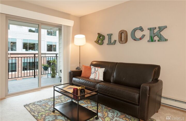 Property Photo: 769 Hayes St 201 WA 98109