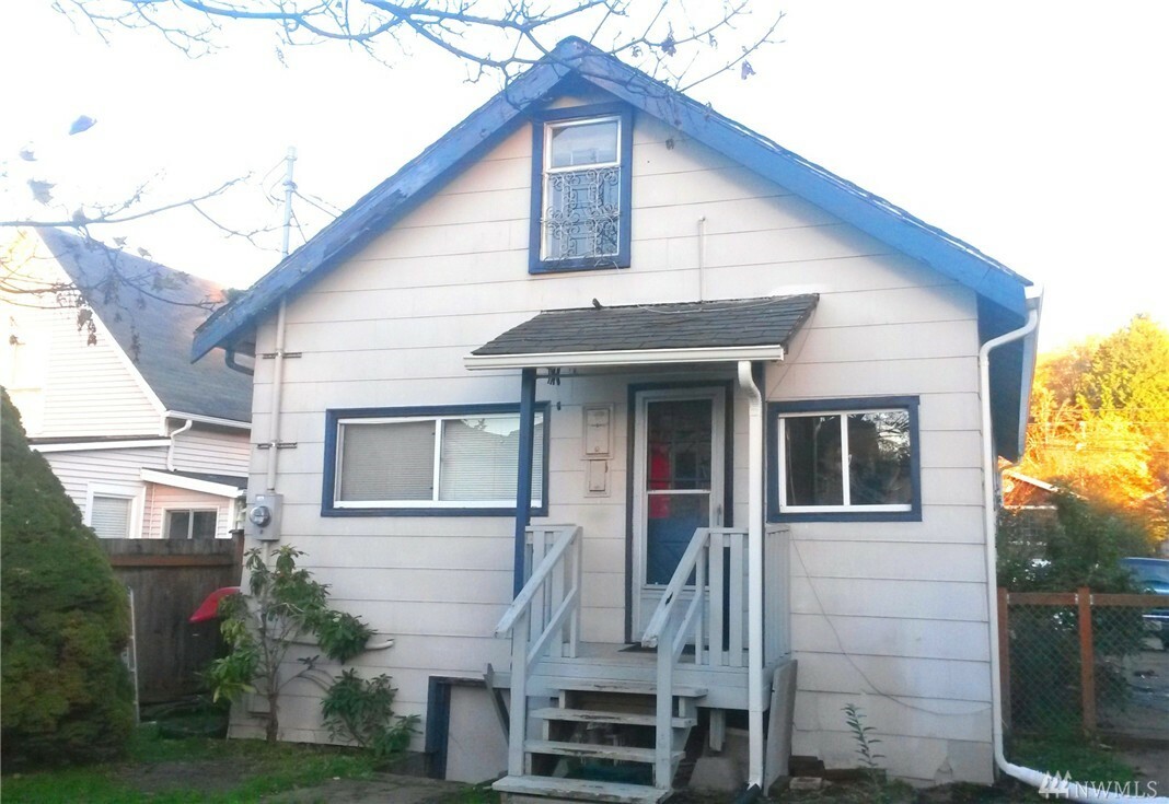 Property Photo: 4127 25th Ave SW WA 98106