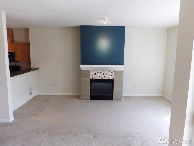 Property Photo:  23420 SE Black Nugget Rd C201  WA 98029 