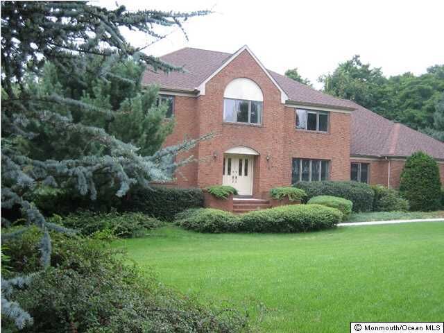 Property Photo:  14 Oakcrest Court  NJ 07733 