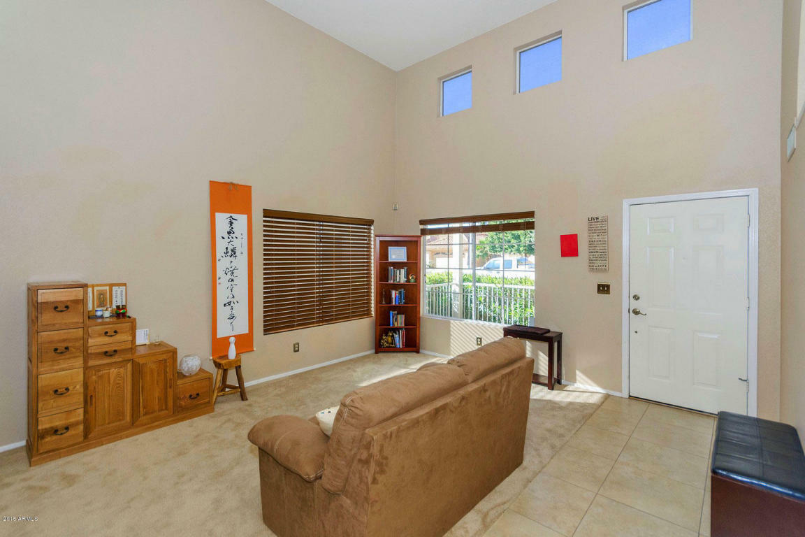 Property Photo:  1045 N Saguaro Street  AZ 85224 