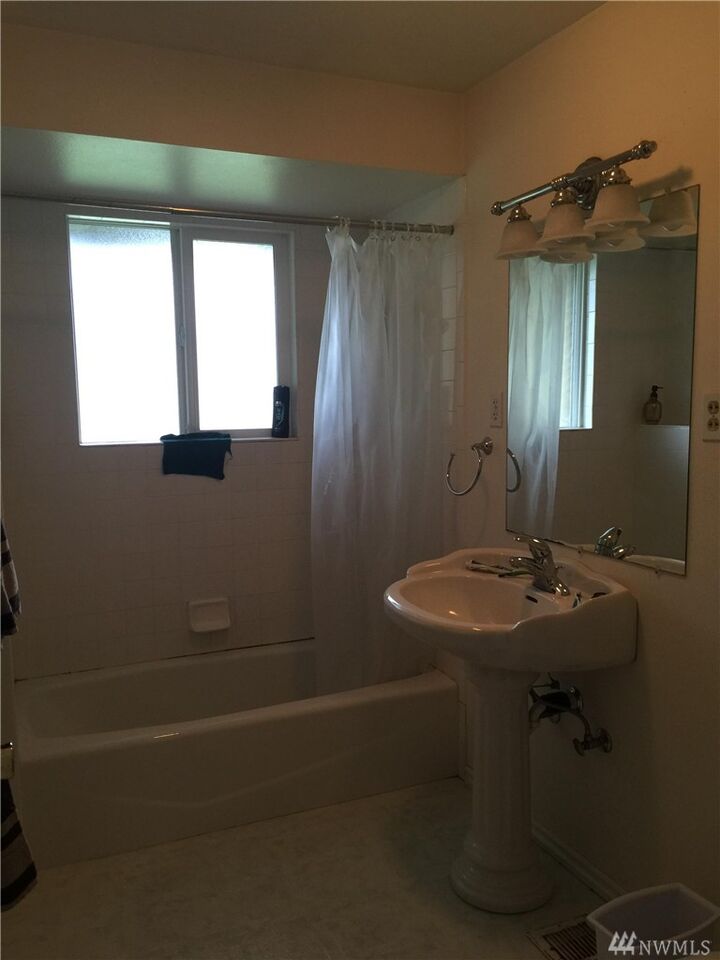 Property Photo: 11120 SE 244th Street WA 98030