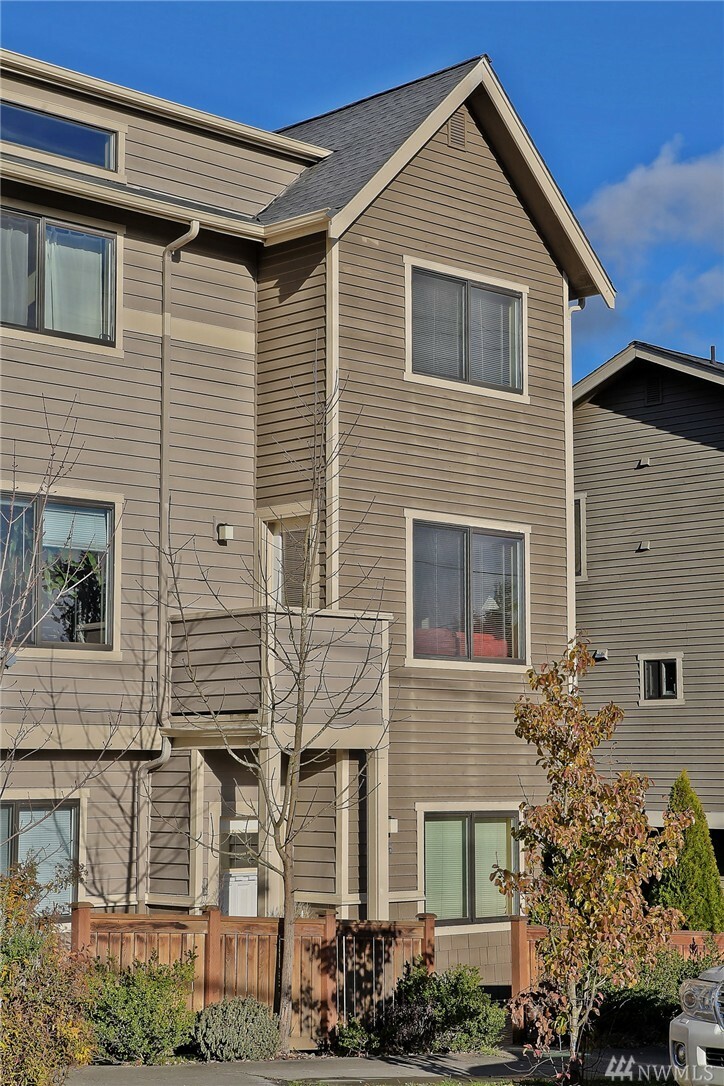 Property Photo:  2516 NE 115th St  WA 98125 