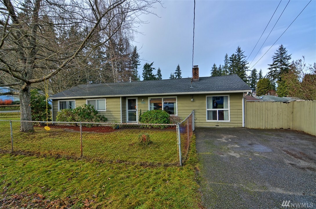 Property Photo:  7923 227th Place SW  WA 98026 