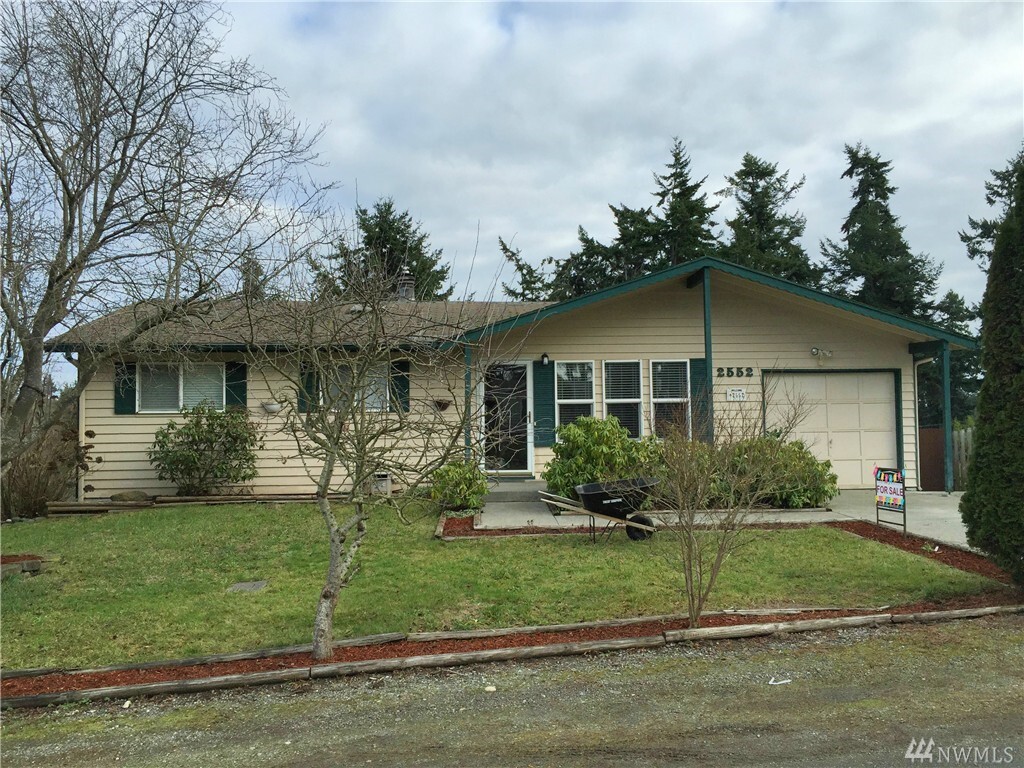 Property Photo: 2552 Ridgeview Dr WA 98277